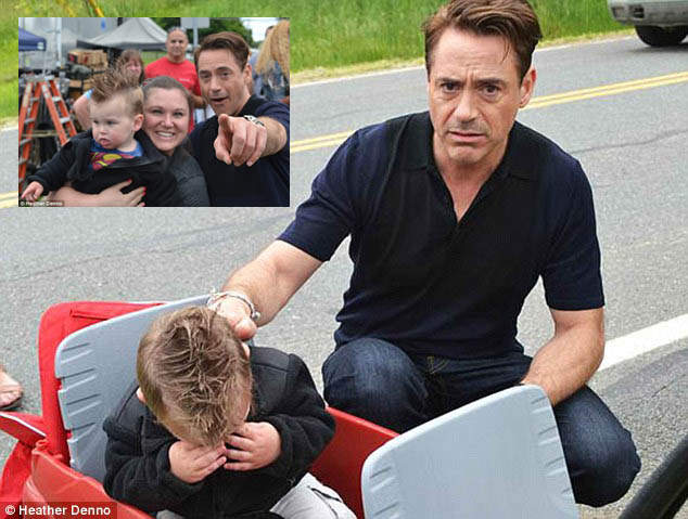 Robert Downey Jr Tanpa Kostum `Iron Man` Bocah Menangis Kecewa